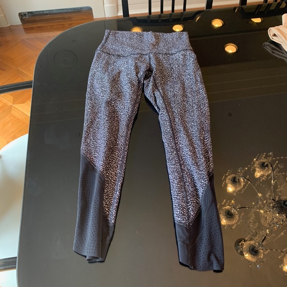 lululemon athletica Pants - Lululemon Crop Leggings size 6